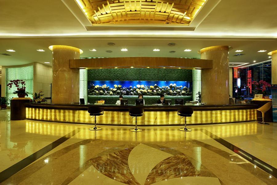 Shenzhen Luohu Hongfeng Hotel Exteriör bild