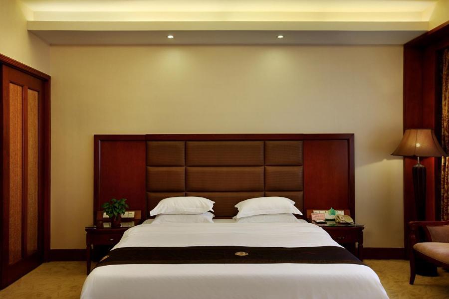 Shenzhen Luohu Hongfeng Hotel Exteriör bild
